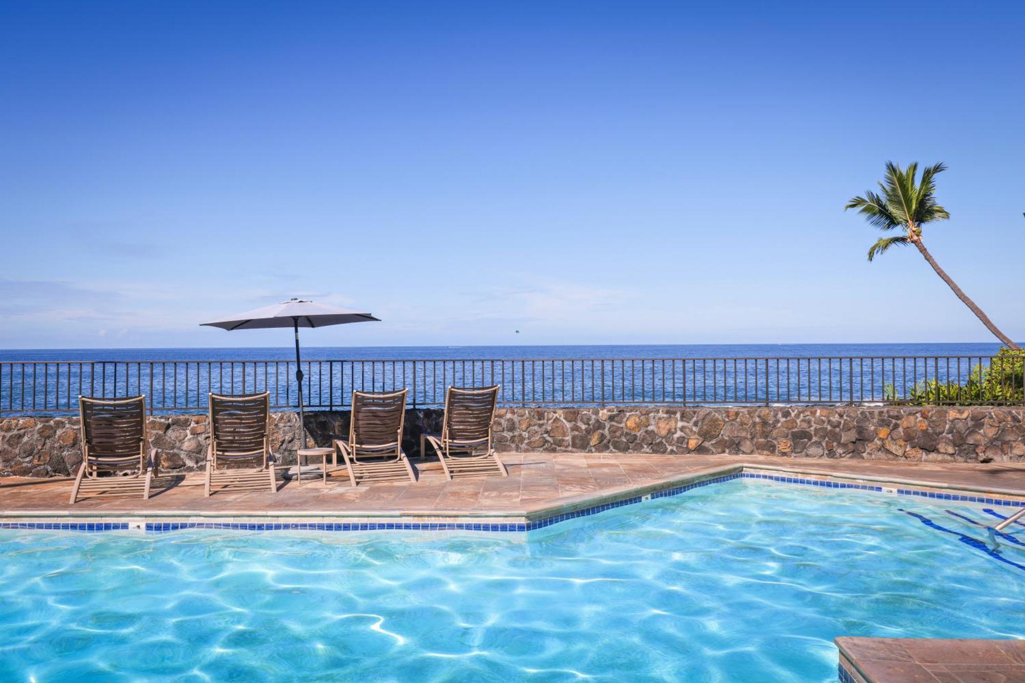 Апартаменты Royal Sea Cliff Kona By Outrigger Каилуа-Кона Экстерьер фото